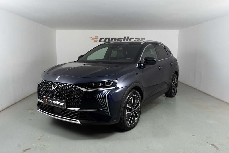 Usado DS Automobiles DS7 Crossback Rivoli 300 HP (220 kW) 2024 Cinza SUV