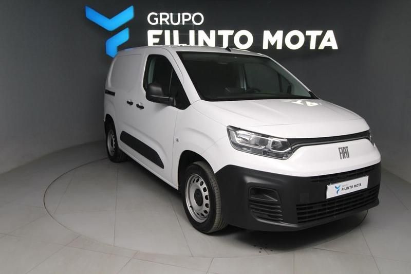 Branco Usado 2023 Fiat Doblò Monovolume | € 17.290 (Preço justo) - Imagem 1/1