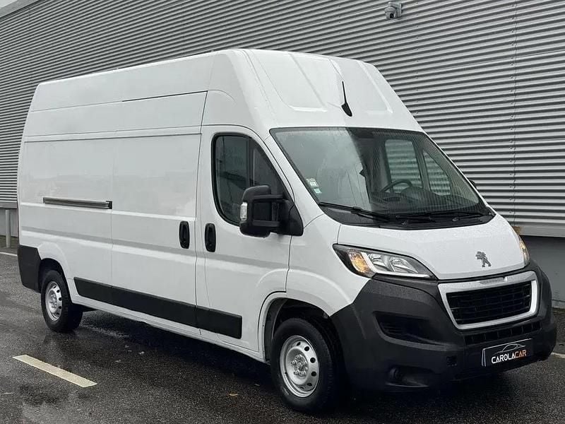 Branco Usado 2022 Peugeot Boxer Van | € 18.950 (Preço justo) - Imagem 1/4