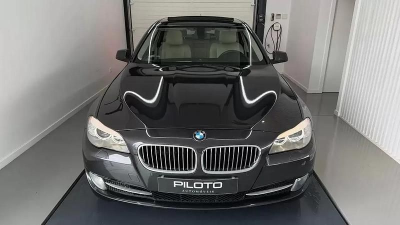 Usado BMW 520 Luxury Line 184 HP (135 kW) 2013 Cinza Carrinha