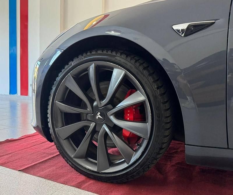 Usado Tesla Model 3 377 kW (513 HP) 2019 Cinzento Sedan