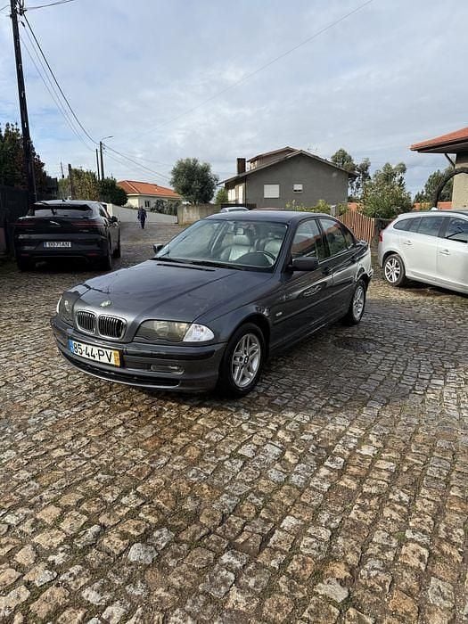 Usado 2000 BMW 320 Sedan | € 3.750 (Caro) - Imagem 1/4