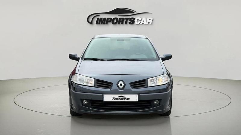Usado Renault Mégane Coupé Dynamique 85 HP (62 kW) 2006 Cinza Coupé