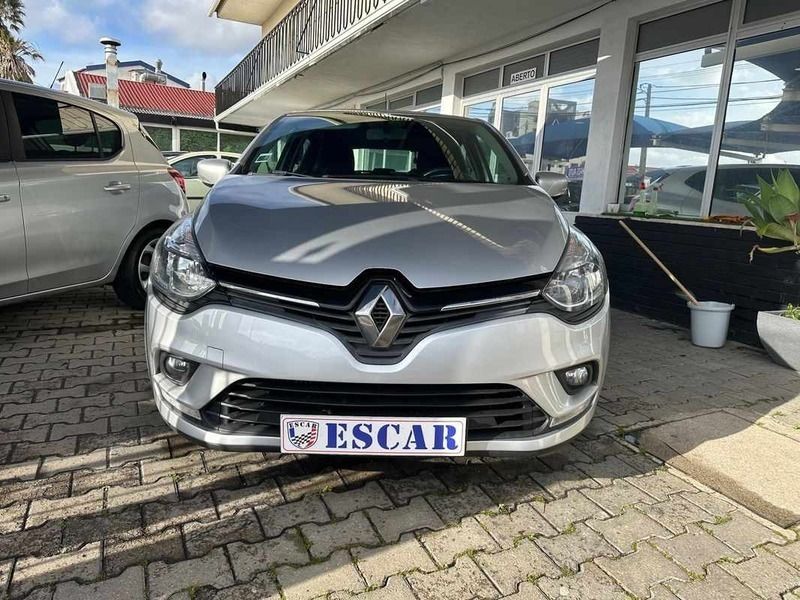 Cinzento Usado 2016 Renault Clio IV | € 9.900 (Bom preço) - Imagem 1/4
