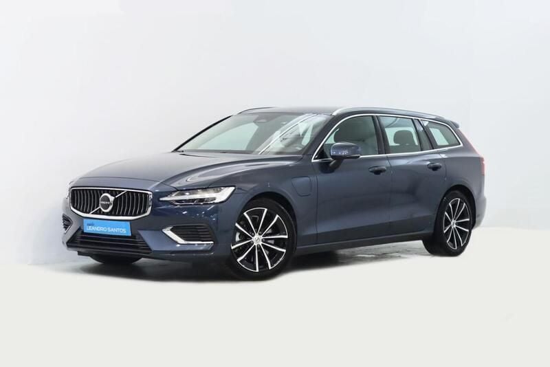Azul Usado 2024 Volvo V60 Carrinha | € 45.900 (Preço justo) - Imagem 1/2
