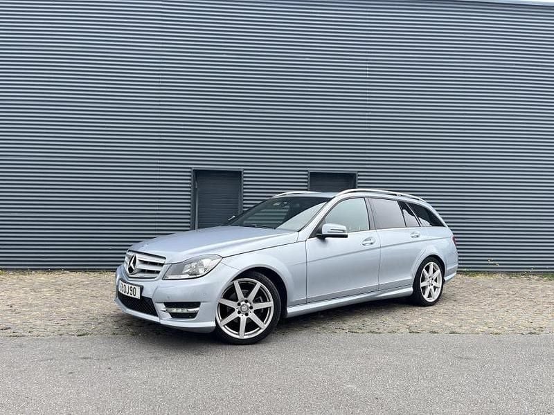Cinzento Usado 2014 Mercedes C220 AMG line Carrinha | € 15.990 (Bom preço) - Imagem 1/4