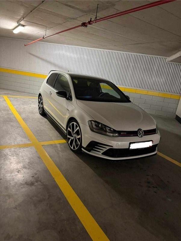 Branco Usado 2016 VW Golf VII GTI Clubsport | € 28.499 (Preço justo) - Imagem 1/4
