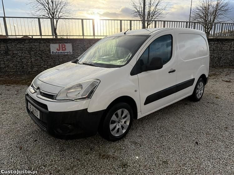Branco Usado 2013 Citroën Berlingo Monovolume | € 8.350 (Preço justo) - Imagem 1/1