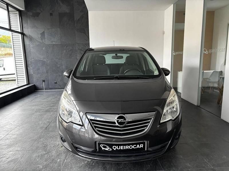 Cinzento Usado 2012 Opel Meriva Monovolume | € 9.250 (Preço elevado) - Imagem 1/4