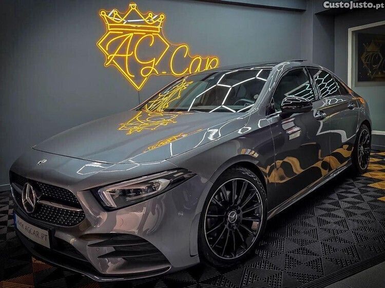 Cinza Usado 2019 Mercedes A180 AMG line | € 28.990 - Imagem 1/1