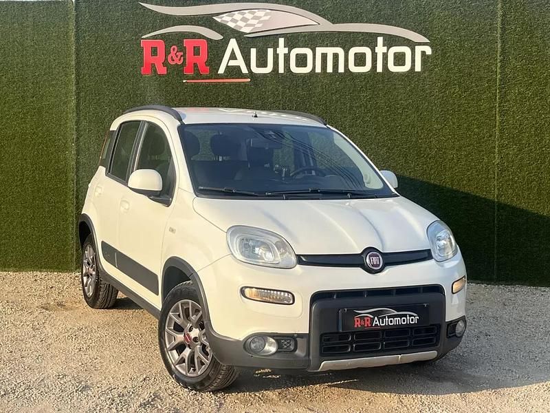 Usado Fiat Panda 4x4 S 95 HP (69 kW) 2017 Branco Citadino