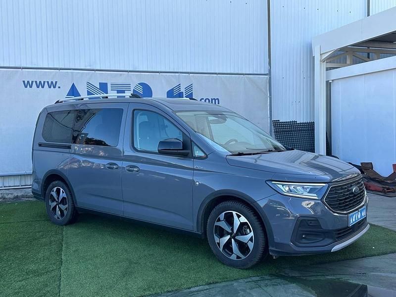 Cinzento Usado 2023 Ford Tourneo Connect Monovolume | € 27.450 - Imagem 1/4