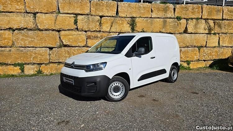 Branco Usado 2018 Citroën Berlingo Monovolume | € 13.950 (Preço elevado) - Imagem 1/1