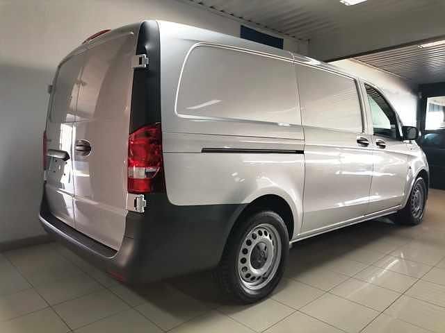 Usado Mercedes e-Vito 85 kW (116 HP) 2020 Cinzento Monovolume