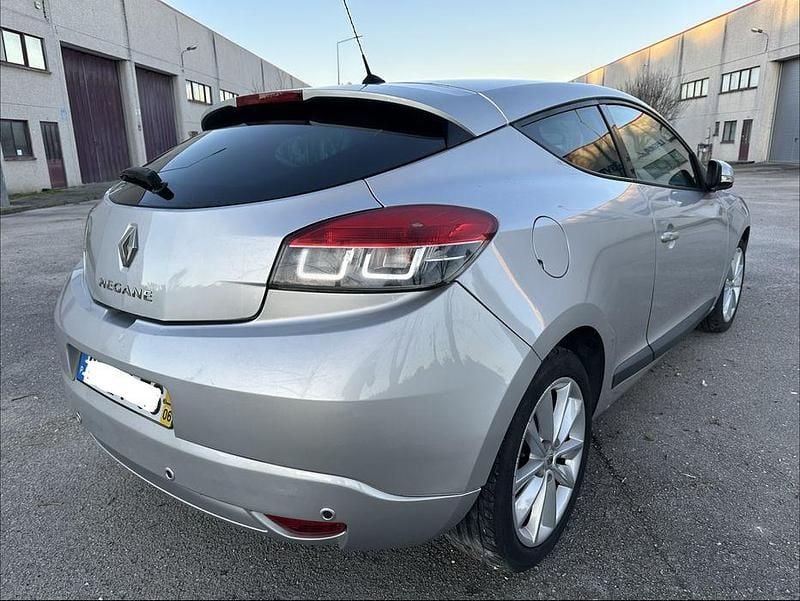 Usado Renault Mégane III 110 HP (80 kW) 2011 Coupé