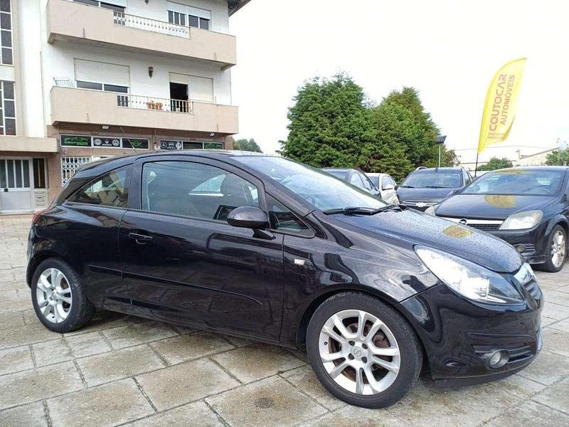 Usado Opel Corsa 80 HP (58 kW) 2006 Preto Citadino
