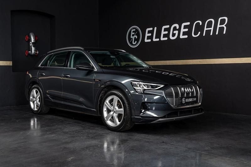 Cinzento Usado 2020 Audi e-tron SUV | € 30.950 (Preço justo) - Imagem 1/4