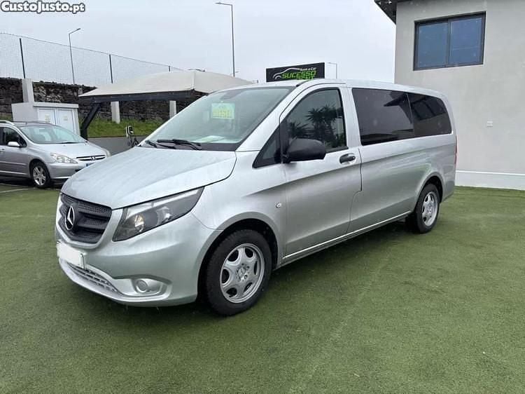 Cinza Usado 2015 Mercedes Vito Van | € 28.490 - Imagem 1/1