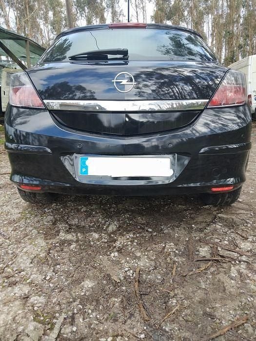 Usado Opel Astra GTC 90 HP (66 kW) 2006