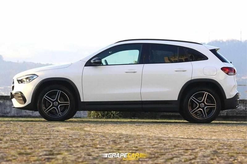 Usado Mercedes GLA250 218 HP (160 kW) 2022 Branco SUV