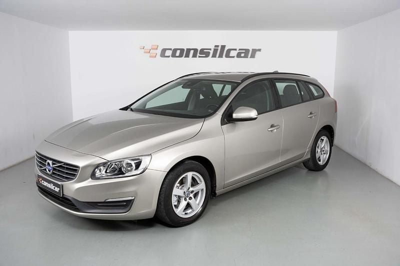 Cinza Usado 2015 Volvo V60 Kinetic Carrinha | € 12.980 (Preço justo) - Imagem 1/4