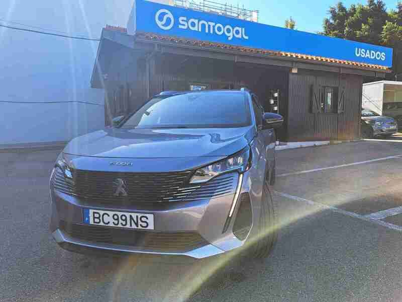 Cinzento Usado 2023 Peugeot 5008 Allure Monovolume | € 30.990 (Preço justo) - Imagem 1/4
