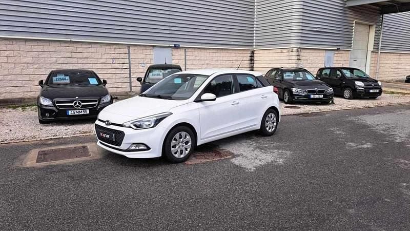 Usado Hyundai i20 75 HP (55 kW) 2018 Branco Citadino