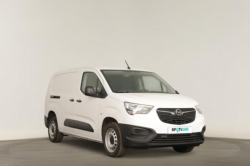 Branco Usado 2023 Opel Combo Monovolume | € 19.490 (Caro) - Imagem 1/4