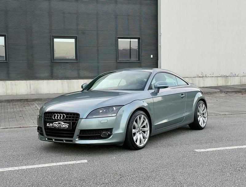 Usado Audi TT 200 HP (147 kW) 2007 Cinzento Coupé
