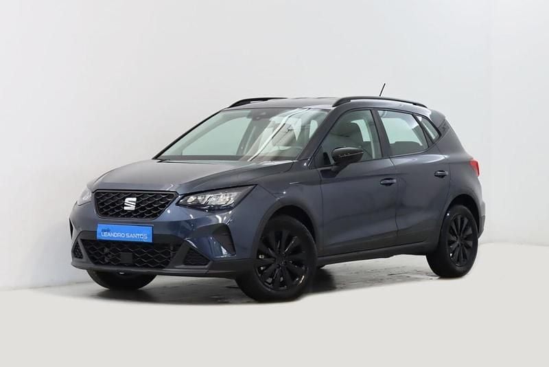 Cinzento Usado 2023 Seat Arona SUV | € 17.250 (Preço justo) - Imagem 1/4