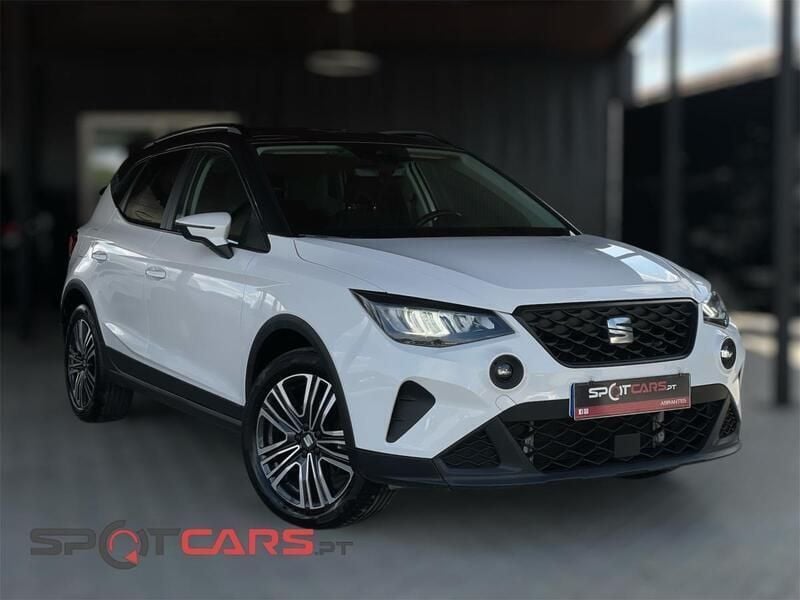 Branco Usado 2023 Seat Arona Xperience SUV | € 17.890 (Preço justo) - Imagem 1/4