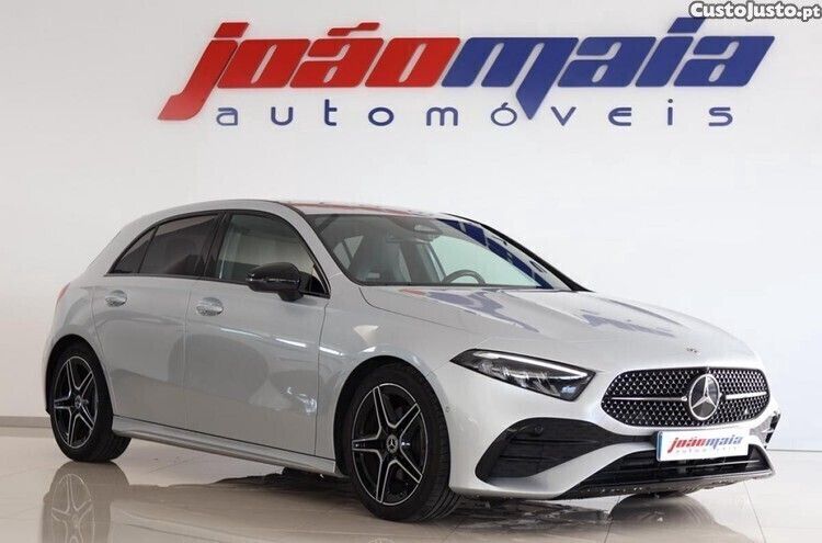 Cinza Usado 2023 Mercedes A200 AMG line Sedan | € 45.000 - Imagem 1/1