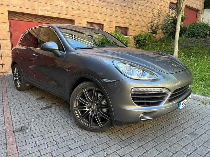 Usado Porsche Cayenne 333 HP (244 kW) 2011 Cinzento SUV