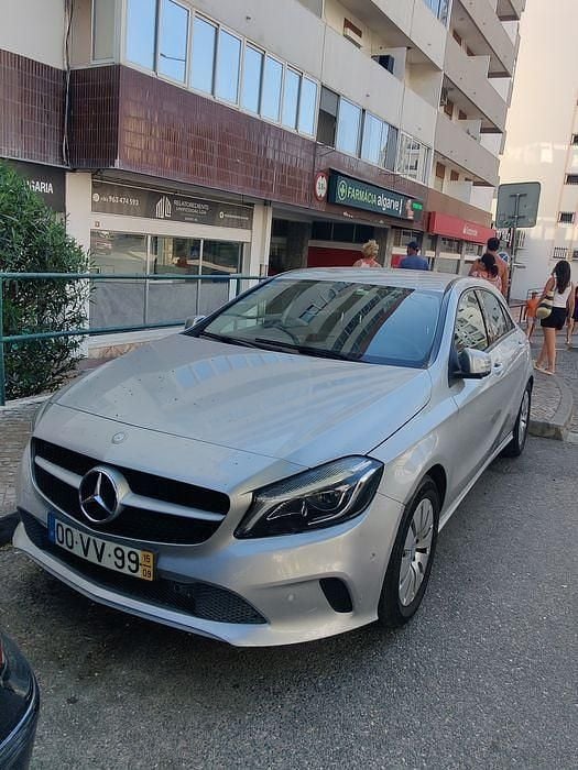 Usado 2015 Mercedes A180 Sedan | € 12.000 - Imagem 1/4