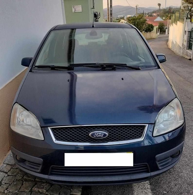 Azul Usado 2004 Ford Focus Citadino | € 2.999 - Imagem 1/4