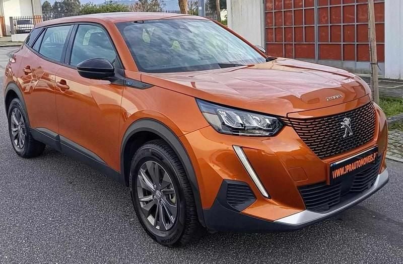 Usado Peugeot e-2008 Active 100 kW (136 HP) 2022 Laranja SUV