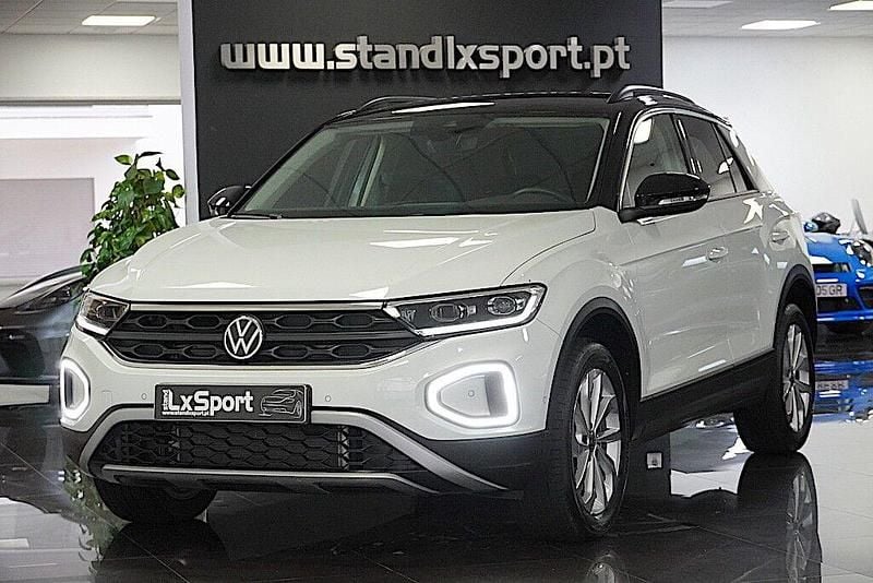 Branco Usado 2024 VW T-Roc SUV | € 27.490 (Bom preço) - Imagem 1/4