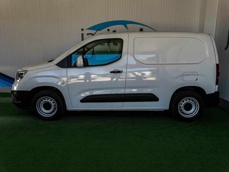 Usado Opel Combo Enjoy 100 HP (73 kW) 2019 Branco Monovolume