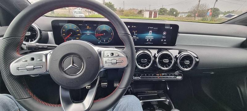 Usado 2021 Mercedes A180 Sedan | € 29.900 - Imagem 1/4