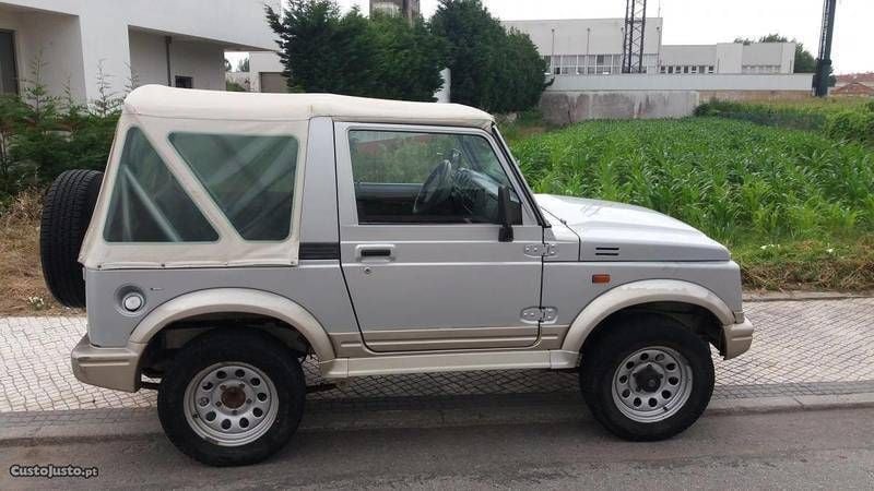 Suzuki samurai cabrio