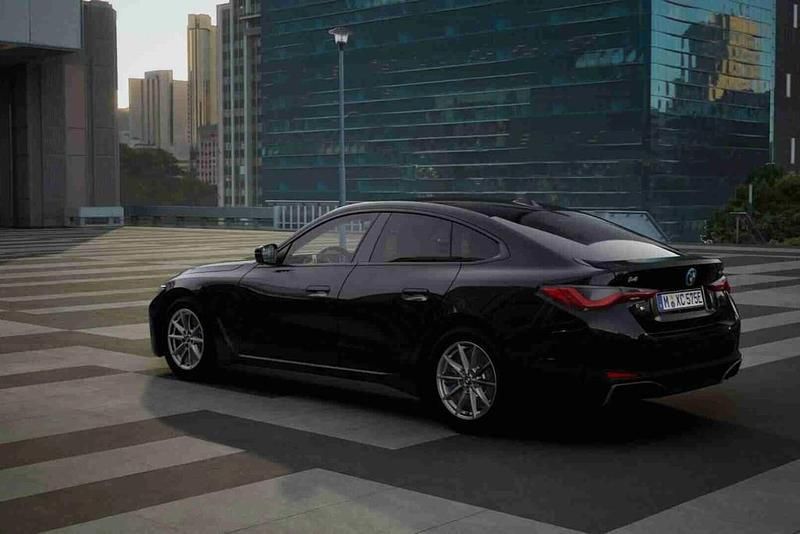 Novo BMW i4 Shadowline 250 kW (340 HP) 2025 Preto Sedan