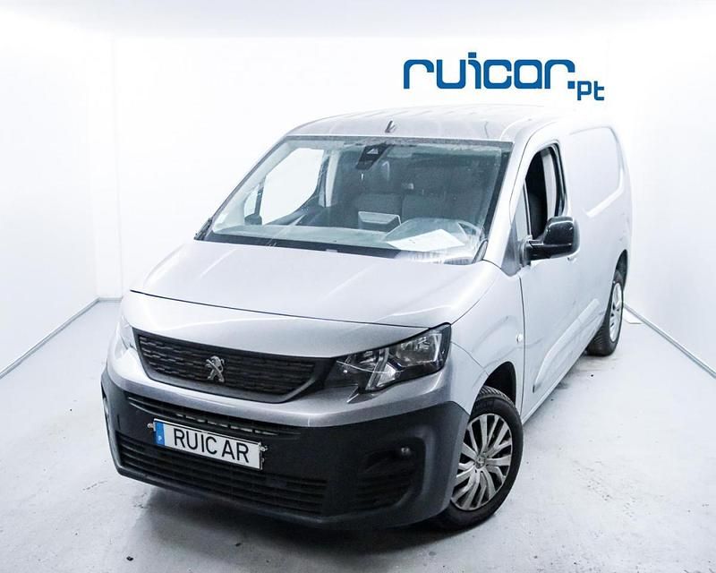 Cinzento Usado 2022 Peugeot Partner Monovolume | € 16.950 (Caro) - Imagem 1/4