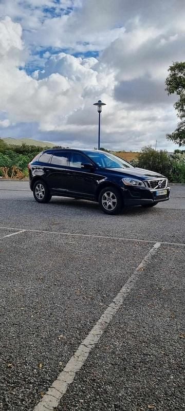 Usado Volvo XC60 163 HP (119 kW) 2011 Preto SUV