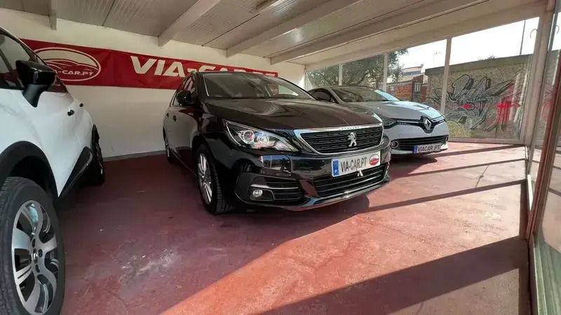 Preto Usado 2018 Peugeot 308 Allure Carrinha | € 12.850 (Bom preço) - Imagem 1/4