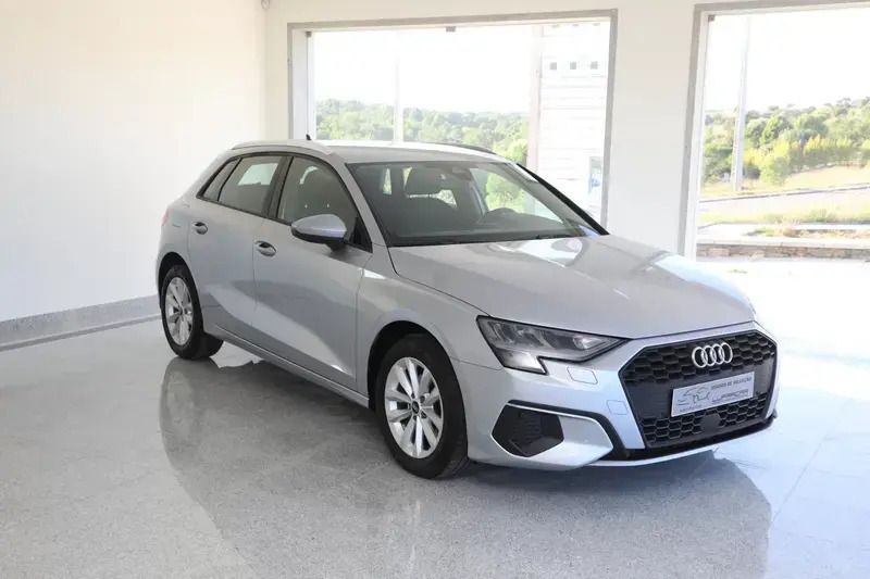 Cinza prata Usado 2021 Audi A3 Sportback Comfort Carrinha | € 25.200 (Bom preço) - Imagem 1/4