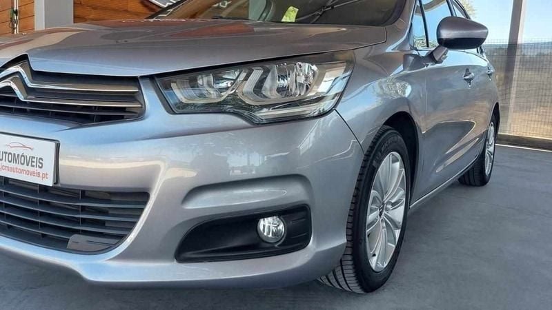Usado Citroën C4 Feel 100 HP (73 kW) 2016 Cinzento