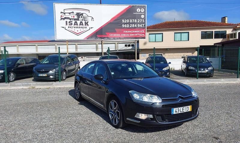 Cinza Usado 2010 Citroën C5 Exclusive Sedan | € 11.900 - Imagem 1/4