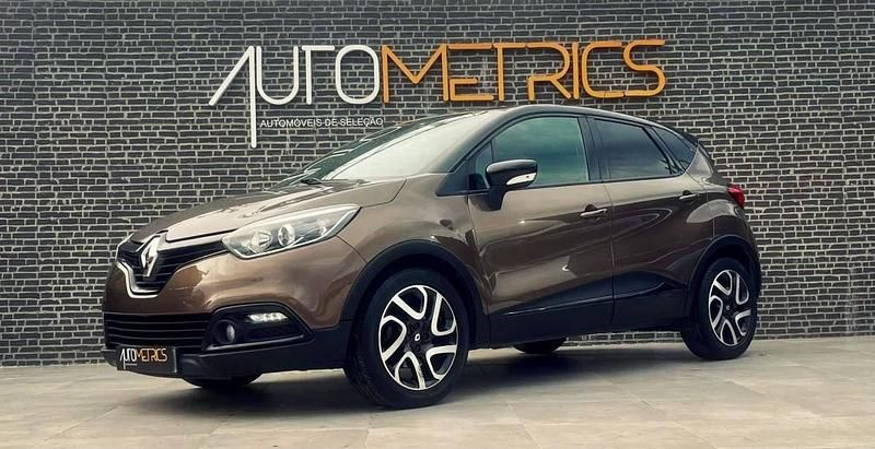 Castanho Usado 2013 Renault Captur SUV | € 12.990 (Preço elevado) - Imagem 1/4