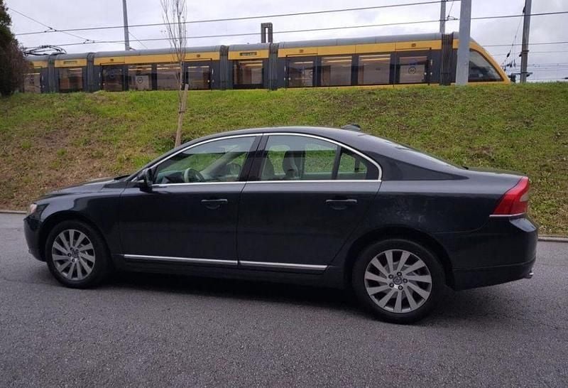 Usado 2011 Volvo S80 Sedan | € 9.850 - Imagem 1/4