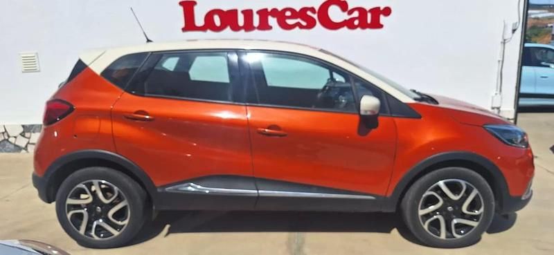 Usado Renault Captur Dynamique 120 HP (88 kW) 2016 Laranja SUV